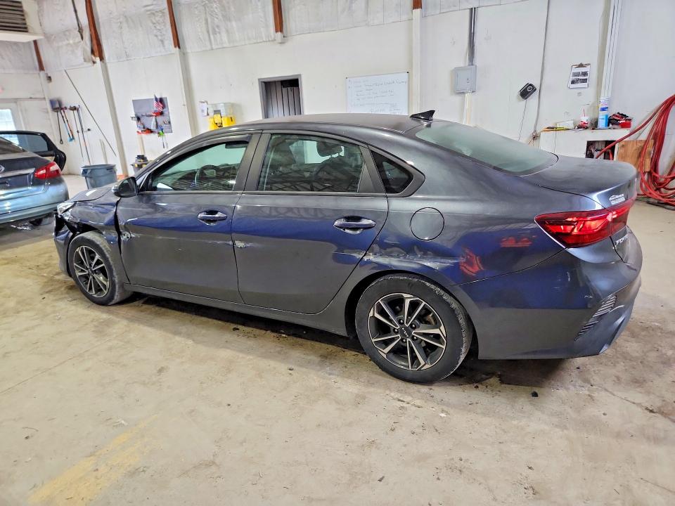 Фото 2 с аукциона – 2023 KIA FORTE с VIN 3KPF24AD5PE607414