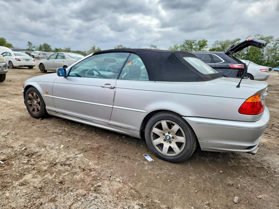 Foto 2 de la subasta – 2001 BMW 325 con VIN WBABS33441JY56767