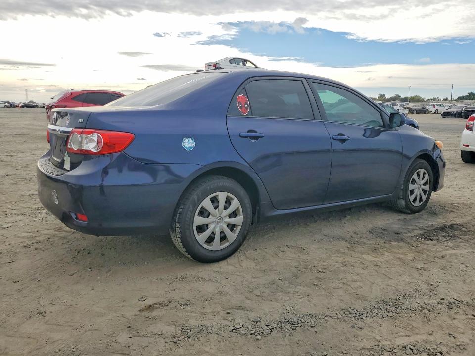 Photo 3 from auction – 2011 TOYOTA COROLLA with VIN JTDBU4EE8BJ090438