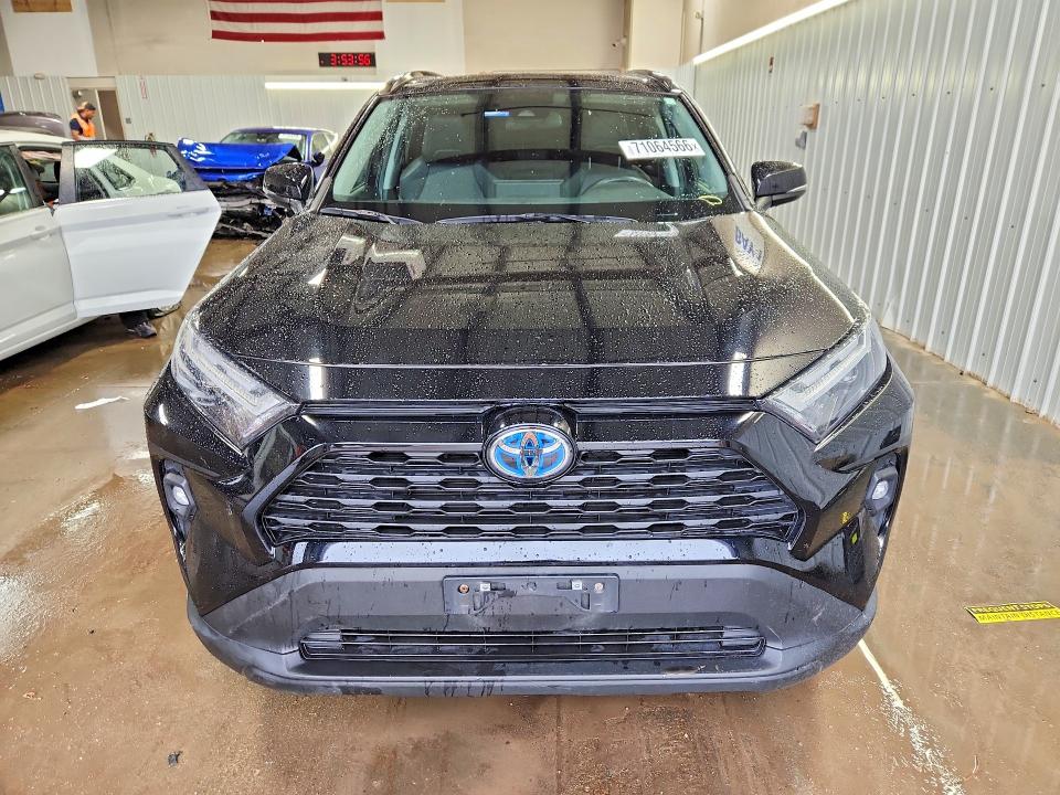 Photo 5 from auction – 2022 TOYOTA RAV4 with VIN 4T3B6RFV6NU103702