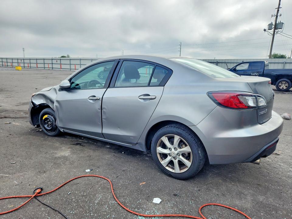 Фото 2 с аукциона – 2010 MAZDA 3 с VIN JM1BL1SF0A1148622