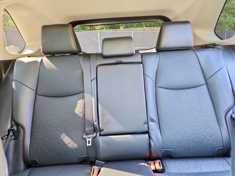Photo 10 from auction – 2023 TOYOTA RAV4 with VIN 2T3S1RFV4PW384884