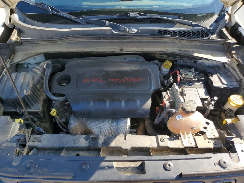 Photo 12 from auction – 2017 JEEP RENEGADE with VIN ZACCJBCB8HPF00061