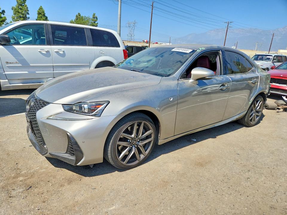 LEXUS IS 2018 с VIN JTHBA1D24J5064004 - Фото с аукциона