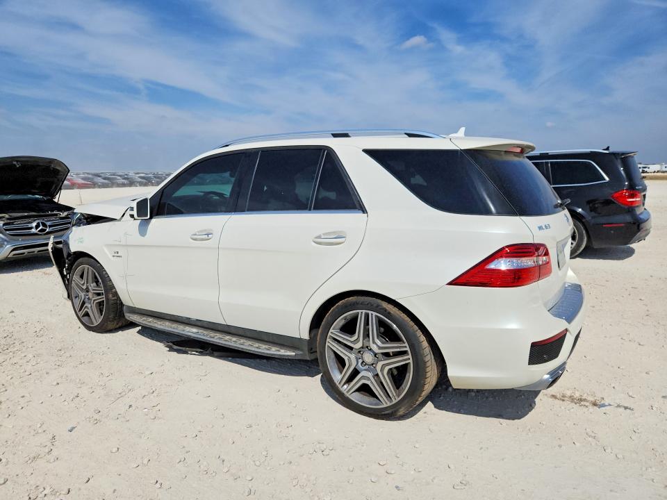 Photo 2 from auction – 2015 MERCEDES-BENZ ML with VIN 4JGDA7EB4FA551208