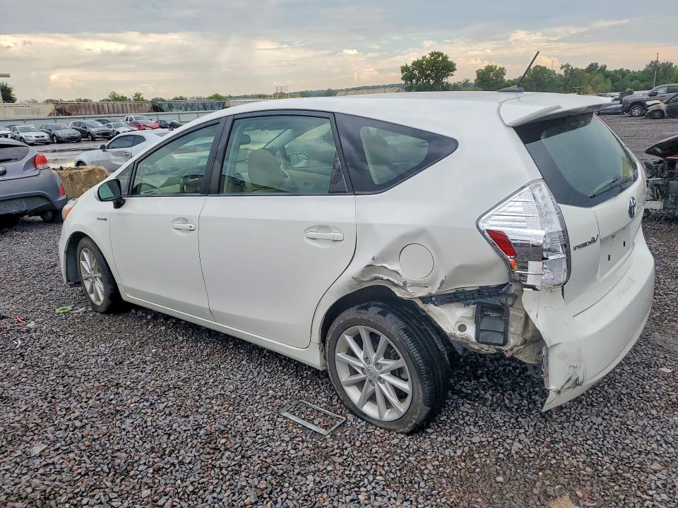 Photo 2 from auction – 2013 TOYOTA PRIUS V with VIN JTDZN3EU7D3191233