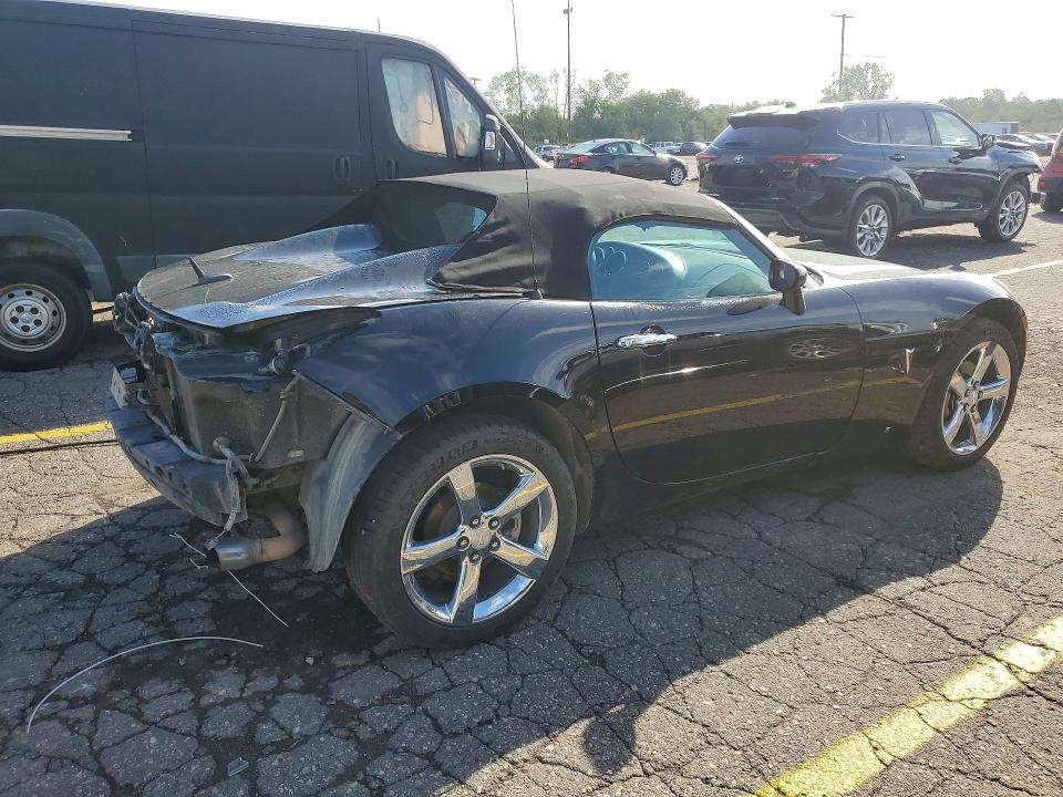 Photo 3 from auction – 2008 PONTIAC SOLSTICE with VIN 1G2MB35B88Y111971