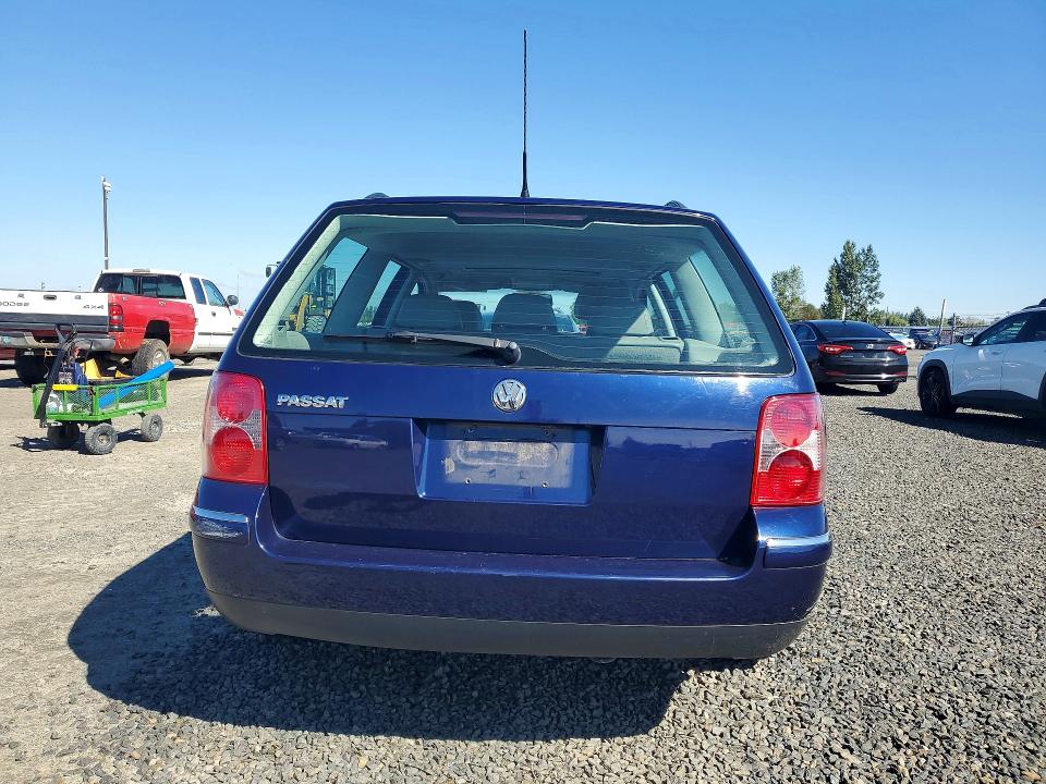 Photo 6 from auction – 2004 VOLKSWAGEN PASSAT with VIN WVWVD63B34E137307