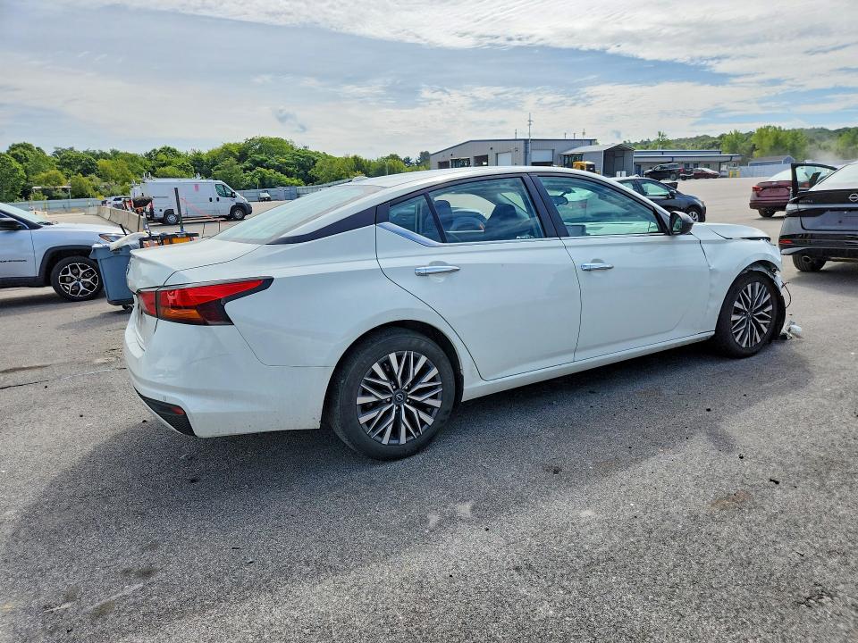 Photo 3 from auction – 2025 NISSAN ALTIMA with VIN 1N4BL4DV7SN356373