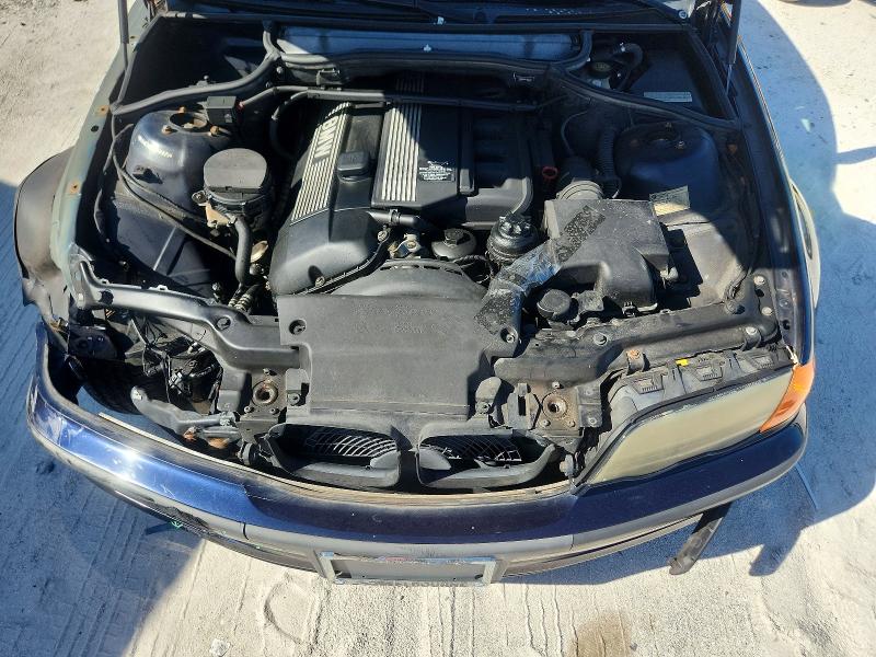 Photo 11 from auction – 1999 BMW 323 with VIN WBAAM3338XFP53845