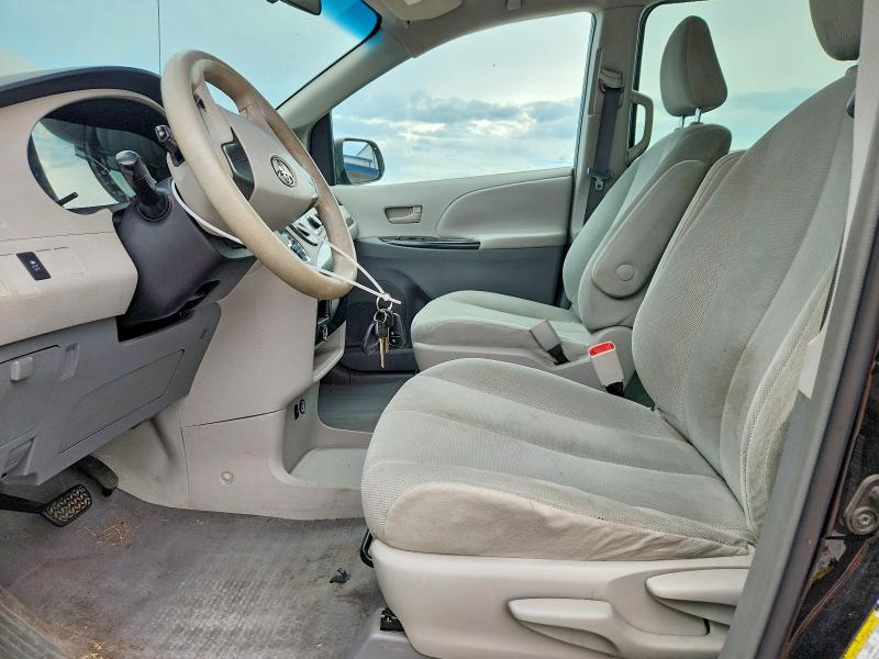 Photo 7 from auction – 2011 TOYOTA SIENNA with VIN 5TDKA3DC7BS003389