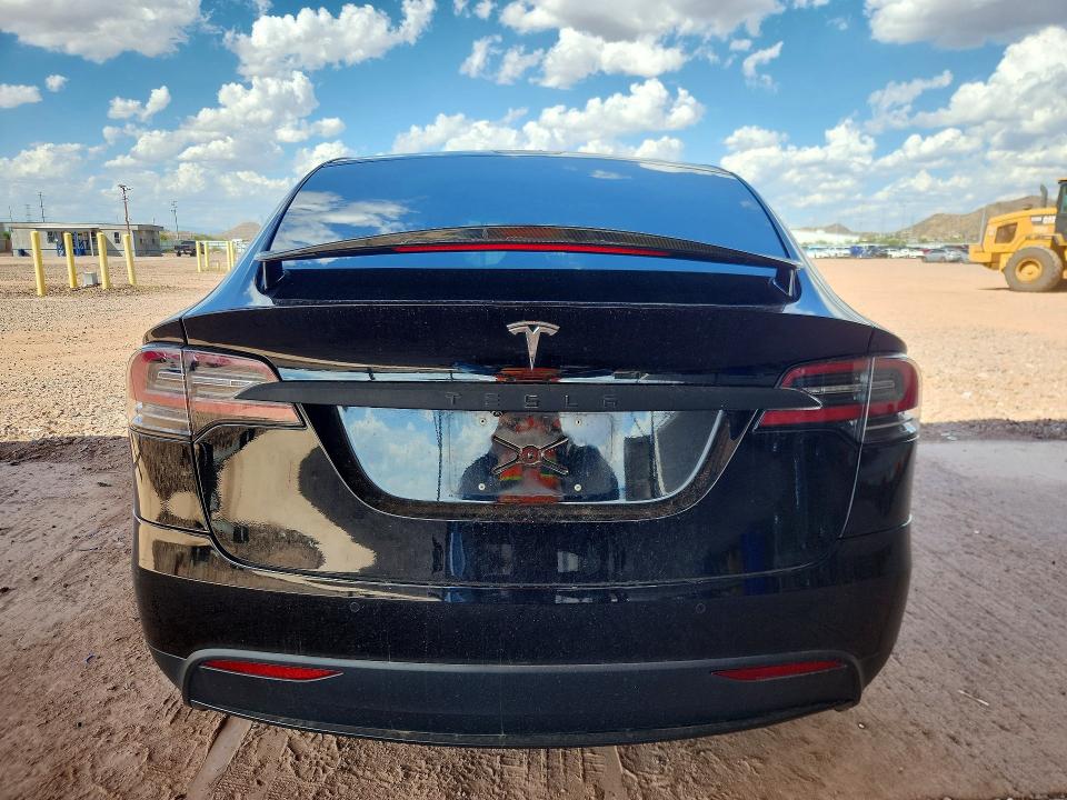Photo 6 from auction – 2018 TESLA MODEL X with VIN 5YJXCDE25JF121357