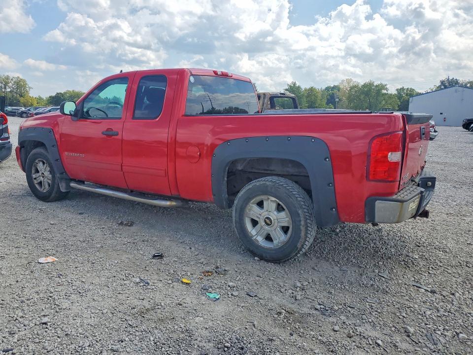 Photo 2 from auction – 2011 CHEVROLET SILVERADO with VIN 1GCRKSE30BZ261191