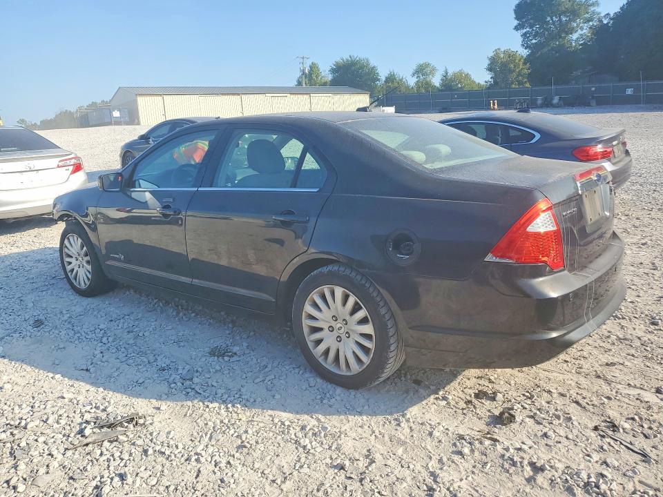 Photo 2 from auction – 2010 FORD FUSION with VIN 3FADP0L32AR176705