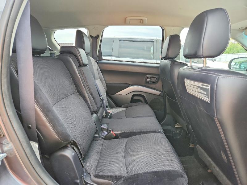 Photo 11 from auction – 2012 MITSUBISHI OUTLANDER with VIN JA4JT3AW3CU005250