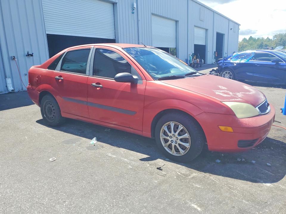 Zdjęcie 4 z aukcji – 2005 FORD FOCUS z VIN 1FAFP34N95W129863