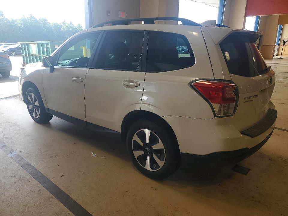 Photo 2 from auction – 2018 SUBARU FORESTER with VIN JF2SJAGC8JH547565
