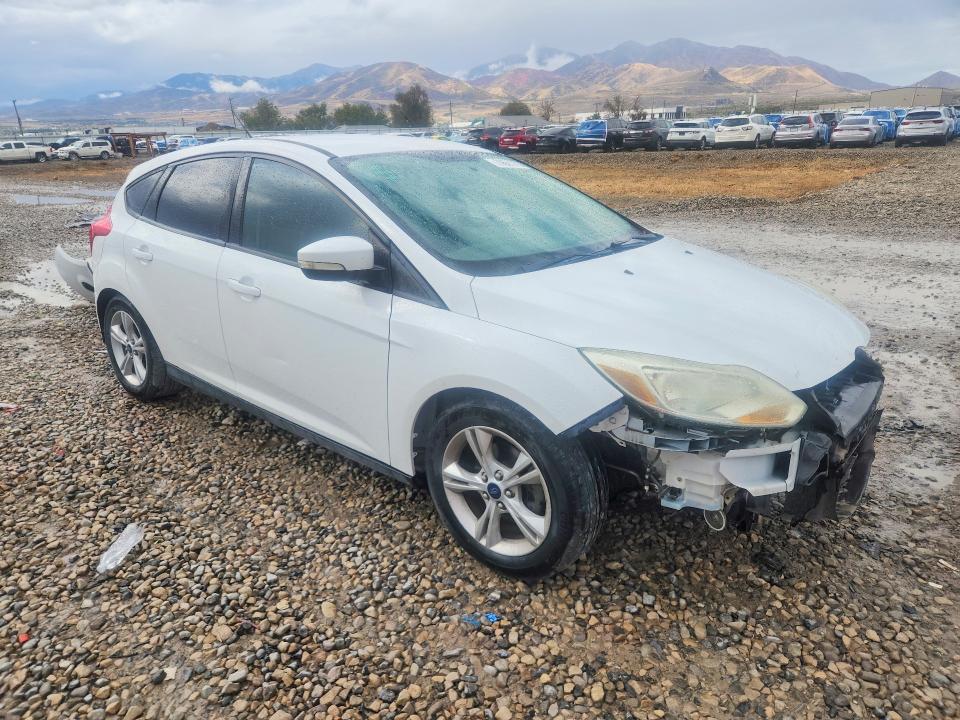 Снимка 4 от търг – 2014 FORD FOCUS с VIN 1FADP3K27EL305729
