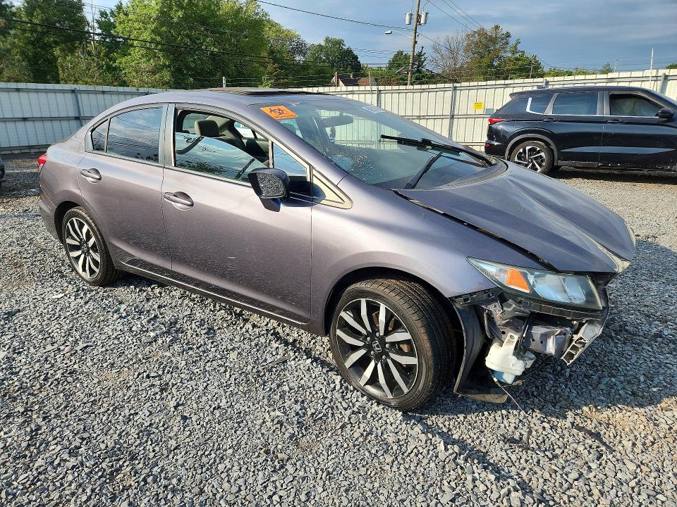 Снимка 4 от търг – 2015 HONDA CIVIC с VIN 19XFB2F98FE244968