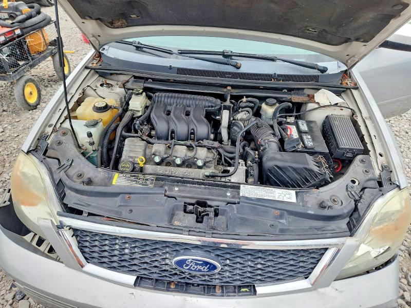 Zdjęcie 11 z aukcji – 2005 FORD FIVE HUNDRED z VIN 1FAFP23155G133783