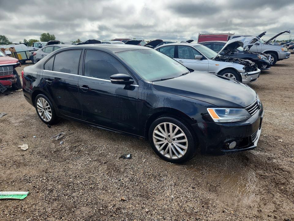 Снимка 4 от търг – 2012 VOLKSWAGEN JETTA с VIN 3VWLP7AJ3CM310375