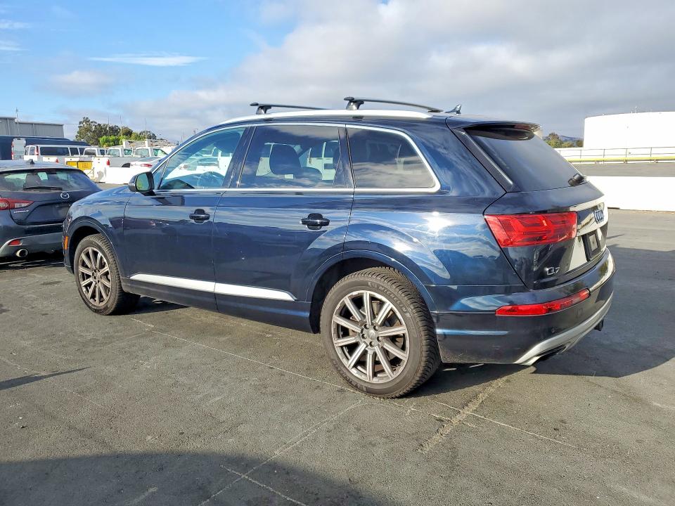 Photo 2 from auction – 2017 AUDI Q7 with VIN WA1LAAF76HD033457