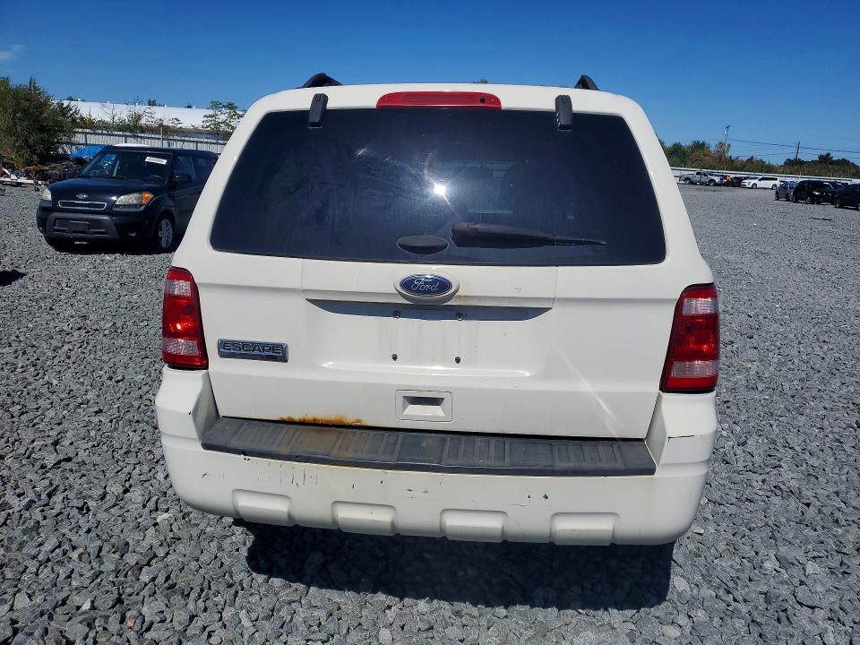 Photo 6 from auction – 2011 FORD ESCAPE with VIN 1FMCU0D78BKA79347