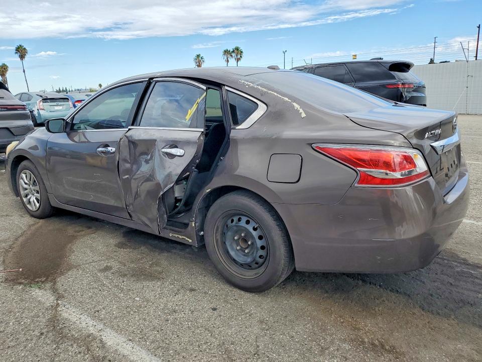 Zdjęcie 2 z aukcji – 2015 NISSAN ALTIMA z VIN 1N4AL3AP4FN891775