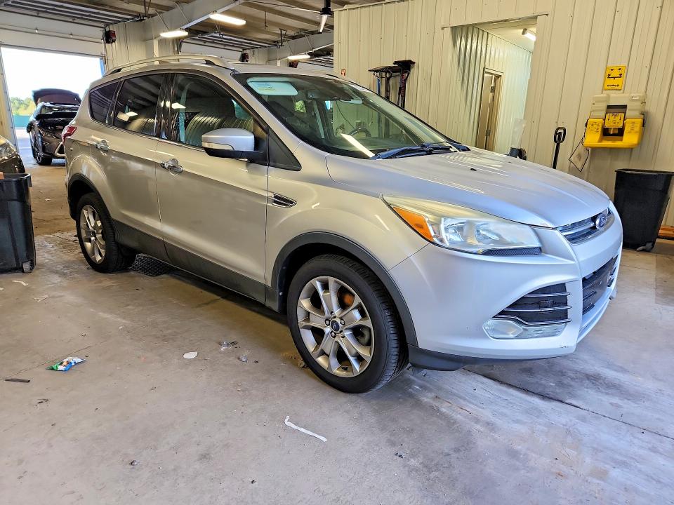 Photo 4 from auction – 2013 FORD ESCAPE with VIN 1FMCU9H91DUD10905