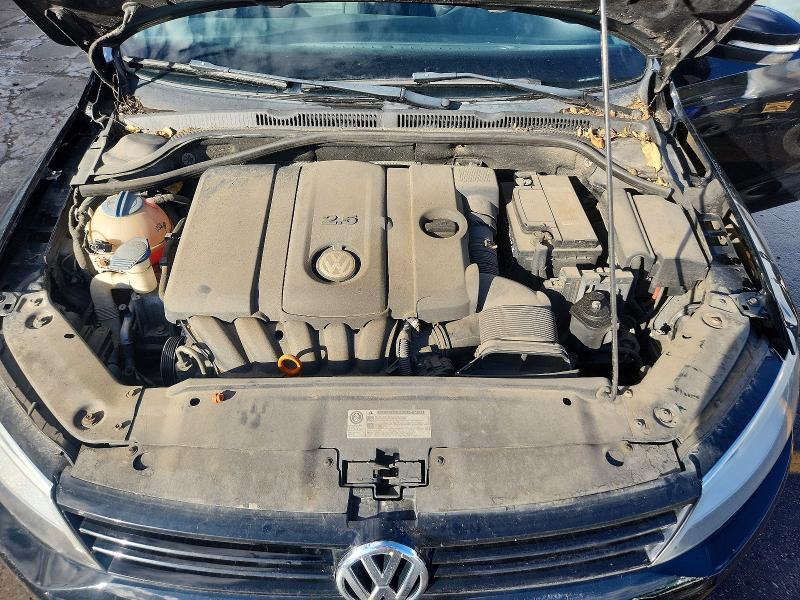 Photo 11 from auction – 2011 VOLKSWAGEN JETTA with VIN 3VWDZ7AJ6BM347935
