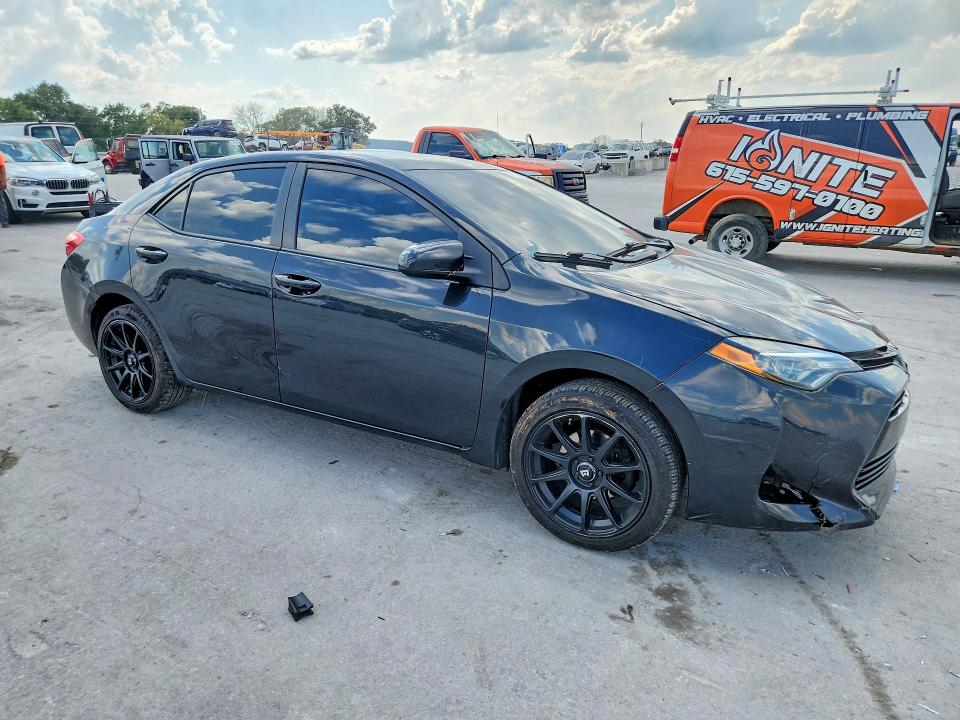Photo 4 from auction – 2018 TOYOTA COROLLA with VIN 5YFBURHE2JP811498