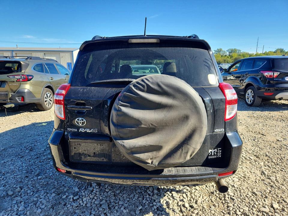 Снимка 6 от търг – 2010 TOYOTA RAV4 с VIN JTMBF4DV8A5020585