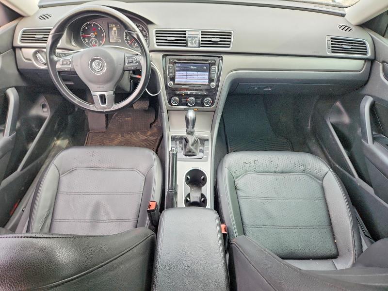Photo 8 from auction – 2015 VOLKSWAGEN PASSAT with VIN 1VWBV7A30FC071568