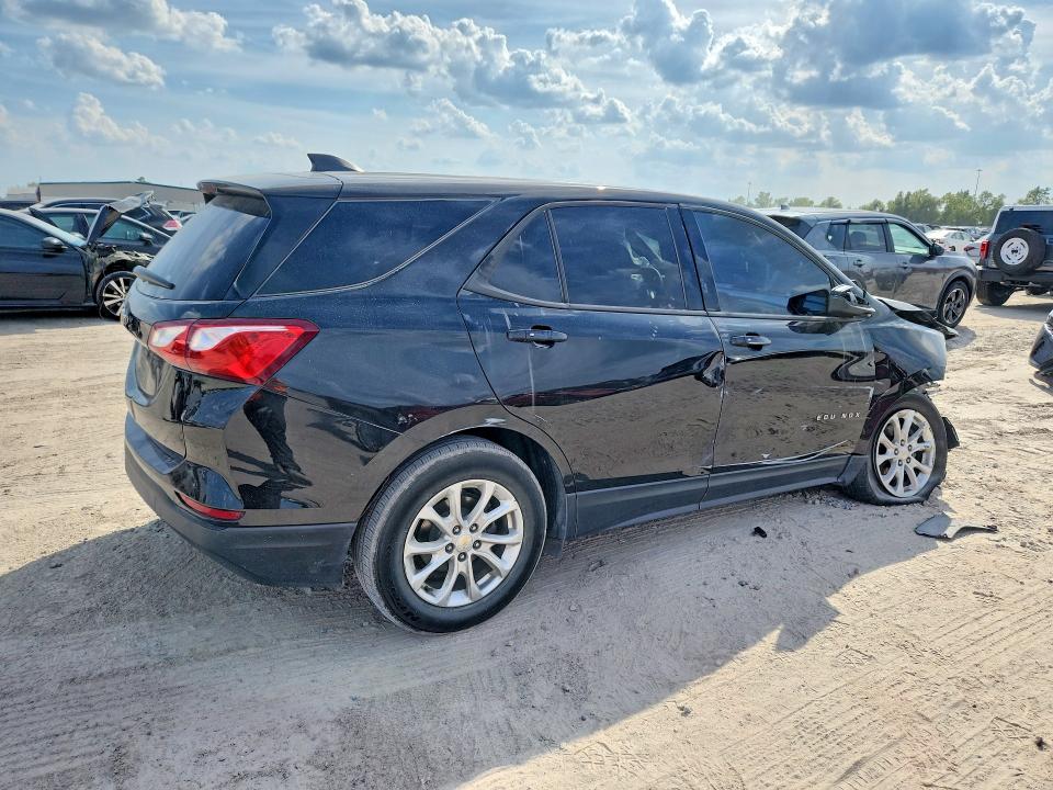 Photo 3 from auction – 2019 CHEVROLET EQUINOX with VIN 2GNAXHEV8K6240899