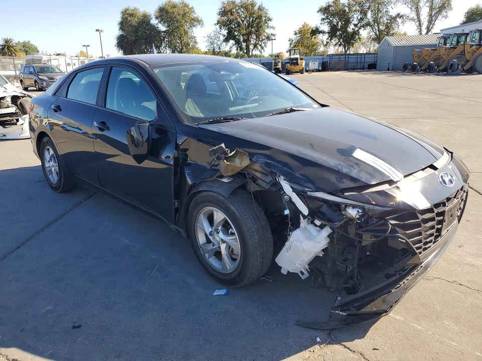 Снимка 4 от търг – 2023 HYUNDAI ELANTRA с VIN KMHLL4AG7PU633276