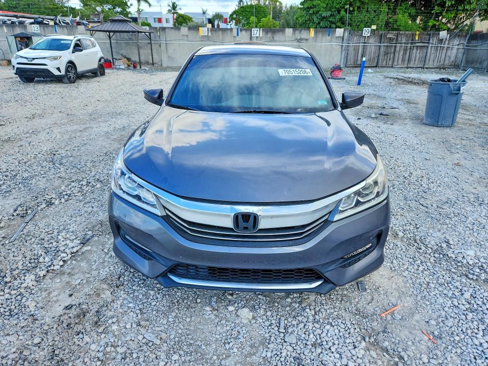 Снимка 5 от търг – 2016 HONDA ACCORD с VIN 1HGCR2F50GA236722