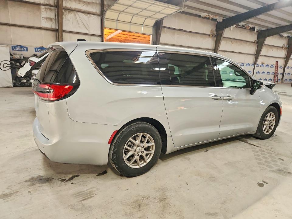 Снимка 3 от търг – 2026 CHRYSLER PACIFICA с VIN 2C4RC1BG8TR193362