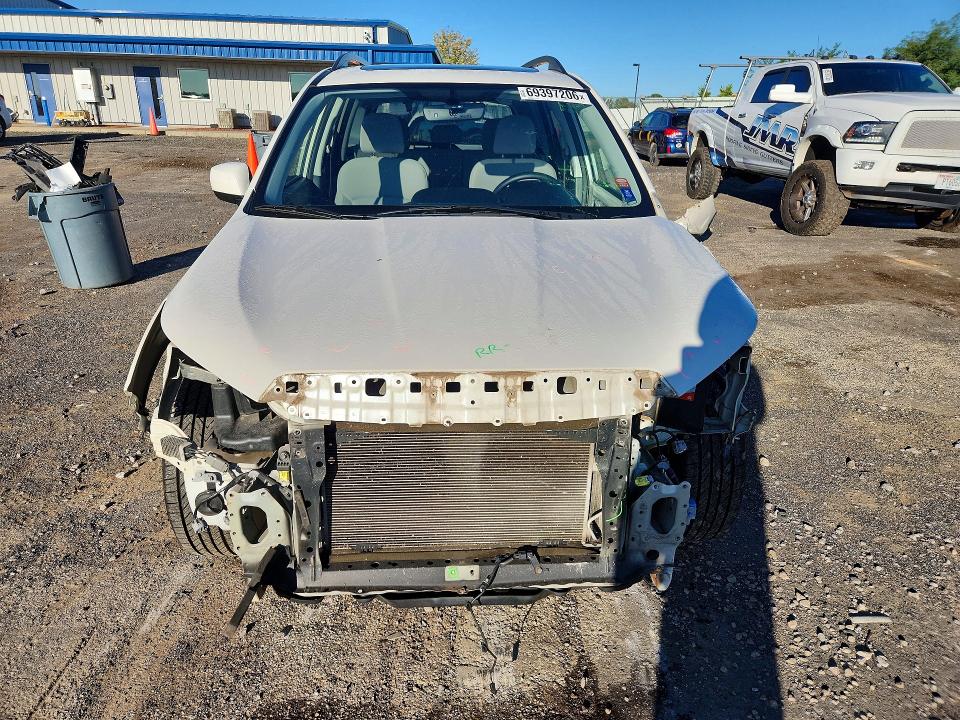 Фото 5 с аукциона – 2017 SUBARU FORESTER с VIN JF2SJAECXHH489634