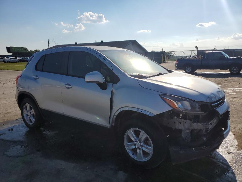 Photo 4 from auction – 2019 CHEVROLET TRAX with VIN 3GNCJKSB9KL371742