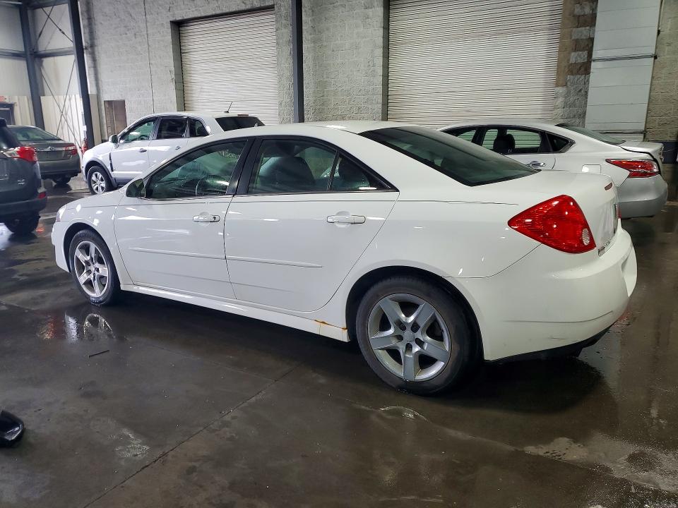 Снимка 2 от търг – 2010 PONTIAC G6 с VIN 1G2ZA5EB4A4134780