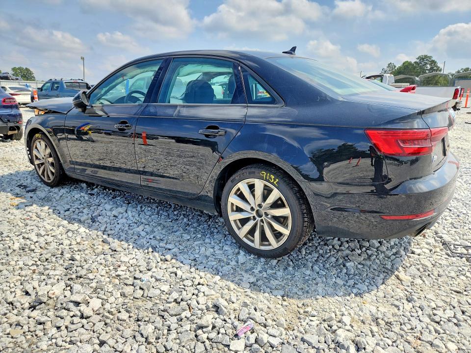 Foto 2 de la subasta – 2017 AUDI A4 con VIN WAUGMAF47HN048545