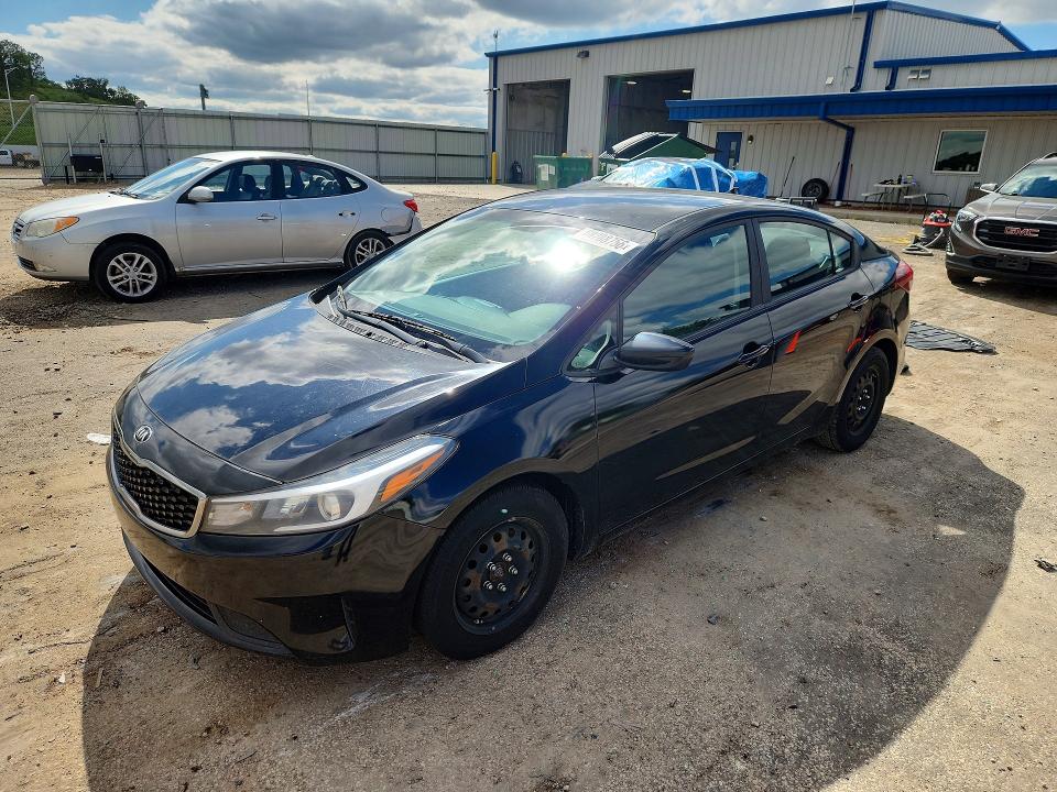 KIA FORTE 2017 с VIN 3KPFK4A77HE075742 - Снимка от търг