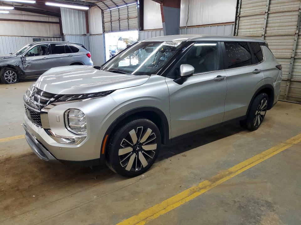 Снимка 1 от търг – 2025 MITSUBISHI OUTLANDER с VIN JA4J4VA86SZ034009