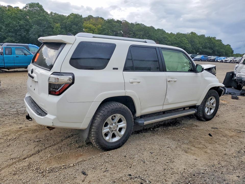 Снимка 3 от търг – 2018 TOYOTA 4RUNNER с VIN JTEBU5JR3J5506526