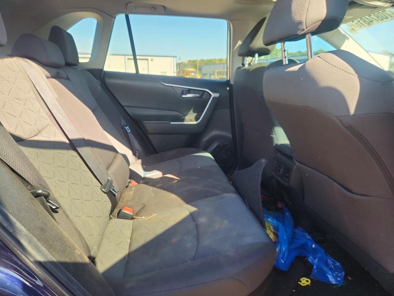 Photo 11 from auction – 2022 TOYOTA RAV4 with VIN 4T3RWRFV6NU055715