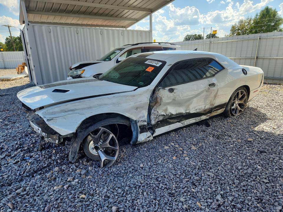 DODGE CHALLENGER 2015 مع رقم تعريف المركبة 2C3CDZBGXFH782171 - صورة من المزاد