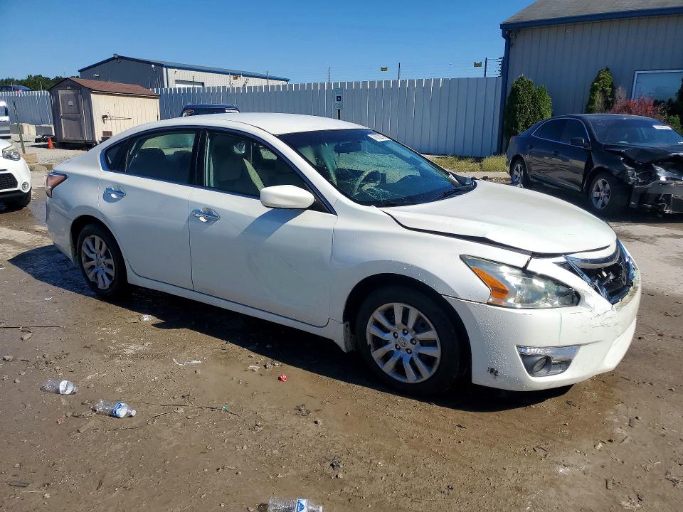 Снимка 4 от търг – 2014 NISSAN ALTIMA с VIN 1N4AL3AP7EC196412