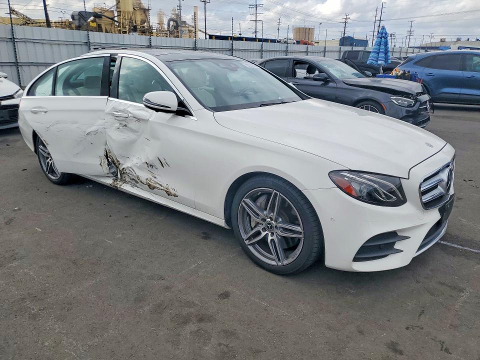 Photo 4 from auction – 2019 MERCEDES-BENZ E with VIN WDDZF4JB4KA628515