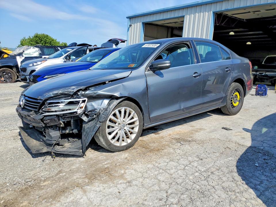 VOLKSWAGEN JETTA 2014 with VIN 3VWLL7AJ8EM321533 - Photo from auction