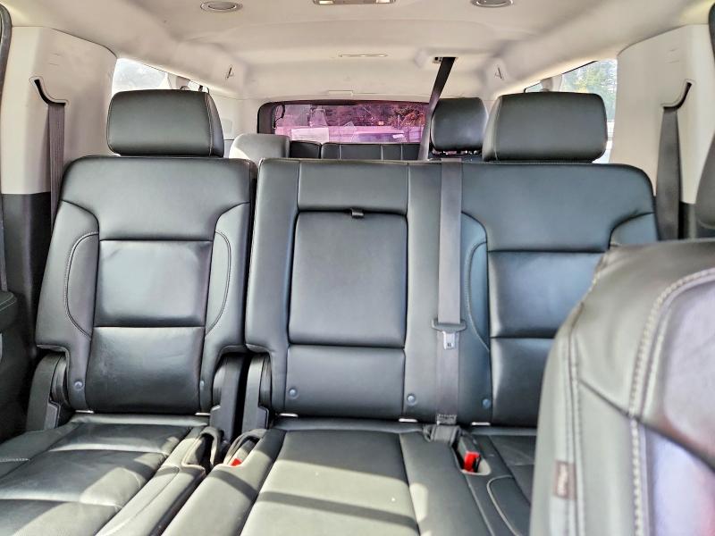 Снимка 10 от търг – 2020 CHEVROLET SUBURBAN с VIN 1GNSKHKCXLR255710